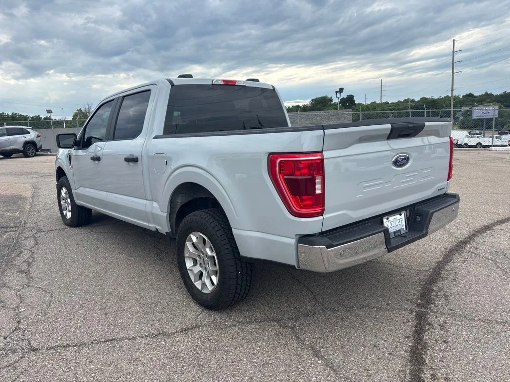 Used 2023 Avalanche Ford XLT image 5