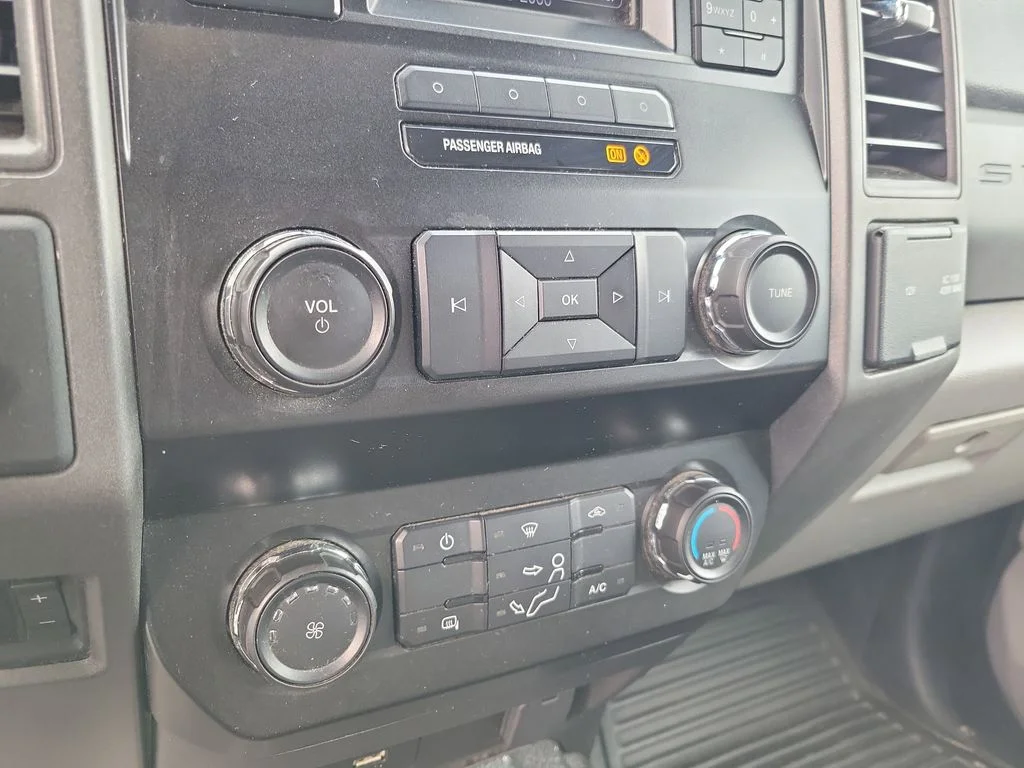 2019 Ford F-550 Super Duty Chassis Cab XL - Photo 21