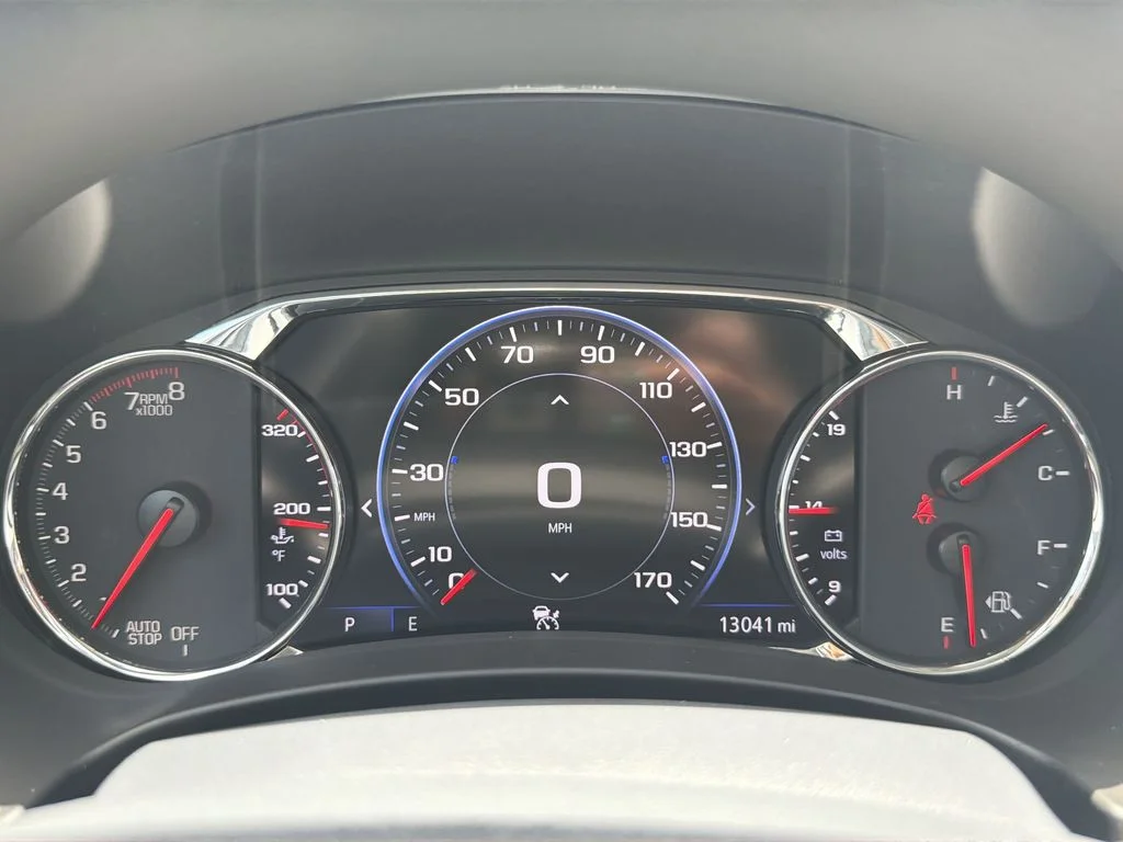 Used 2023 Silver GMC Denali image 17