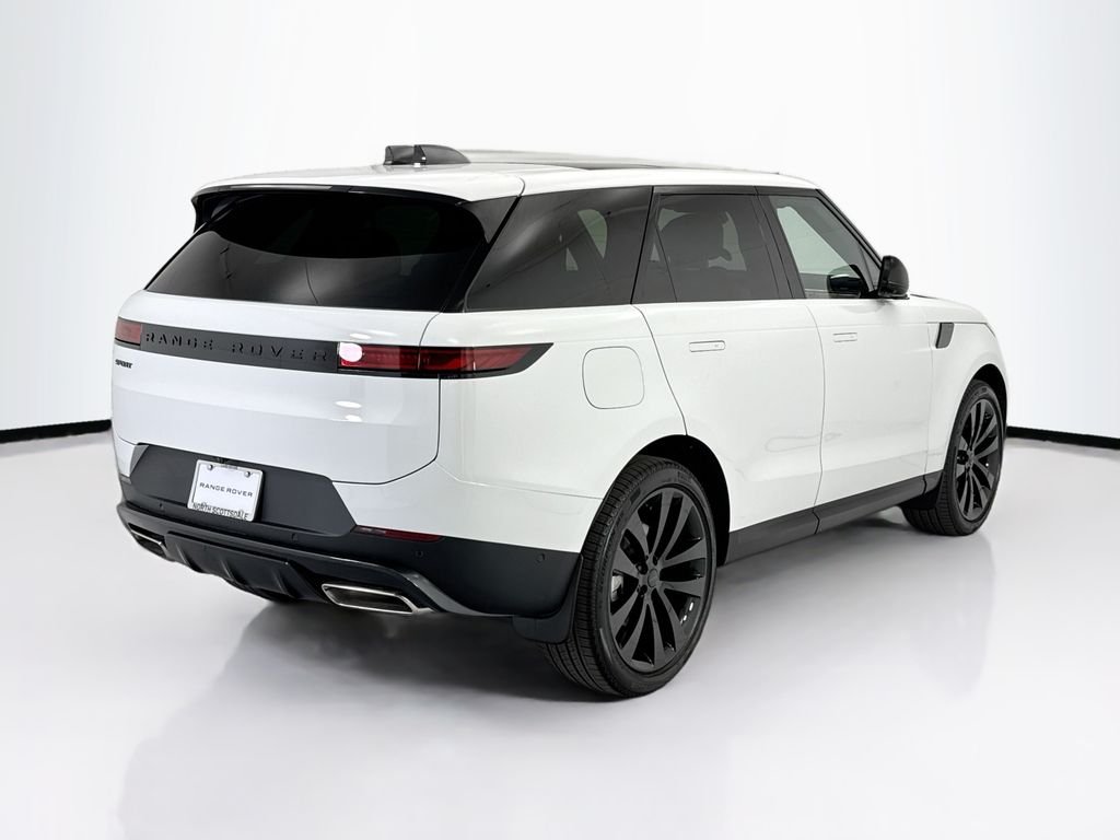 New 2026 Fuji White Land Rover SE image 5