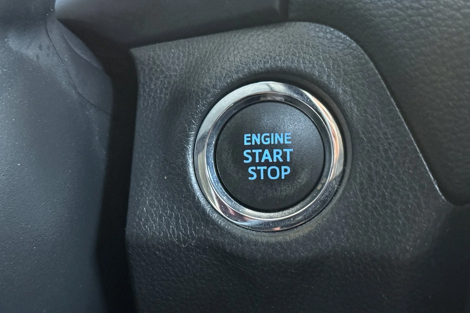 Used 2021 MAGNETIC GRAY Toyota XLE image 20