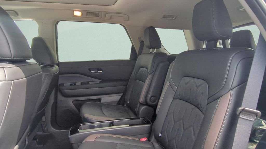 New 2026 Baltic Teal Pearl Nissan Platinum image 10