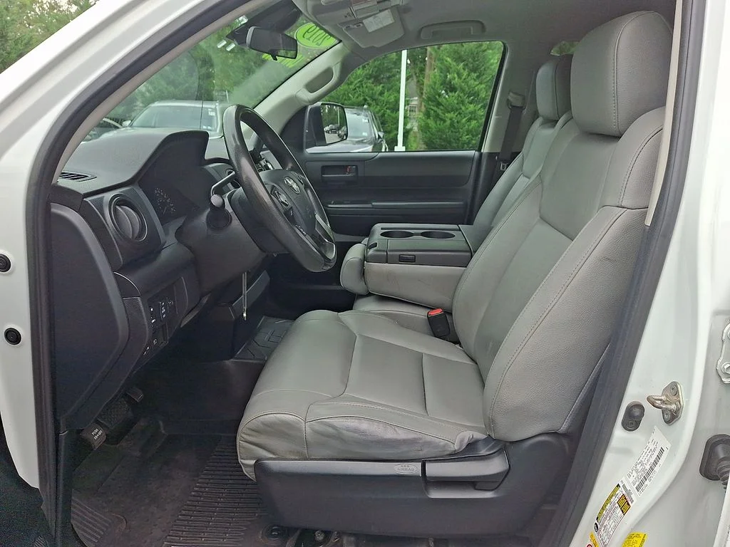 Used 2019 White Toyota SR image 13