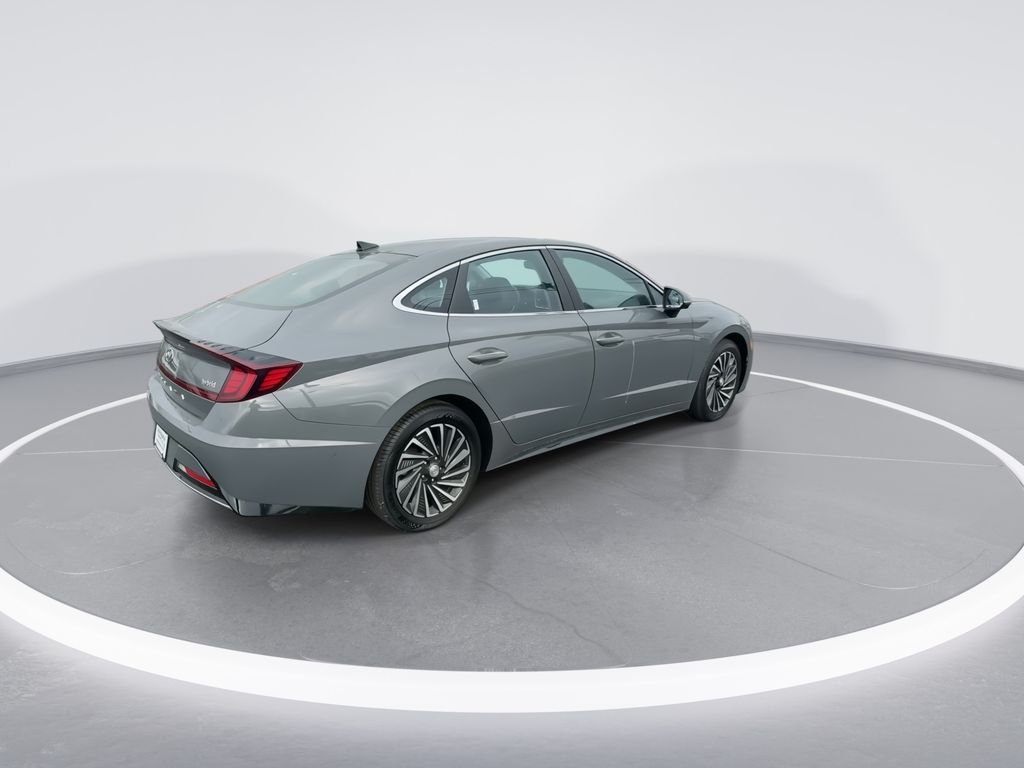 Used 2022 Gray Hyundai Limited image 8