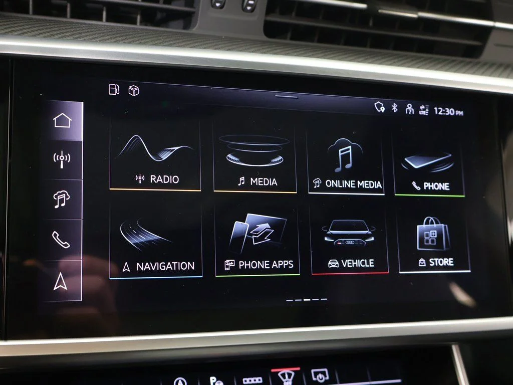 Used 2025 Mythos Black Metallic Audi 4.0T image 48