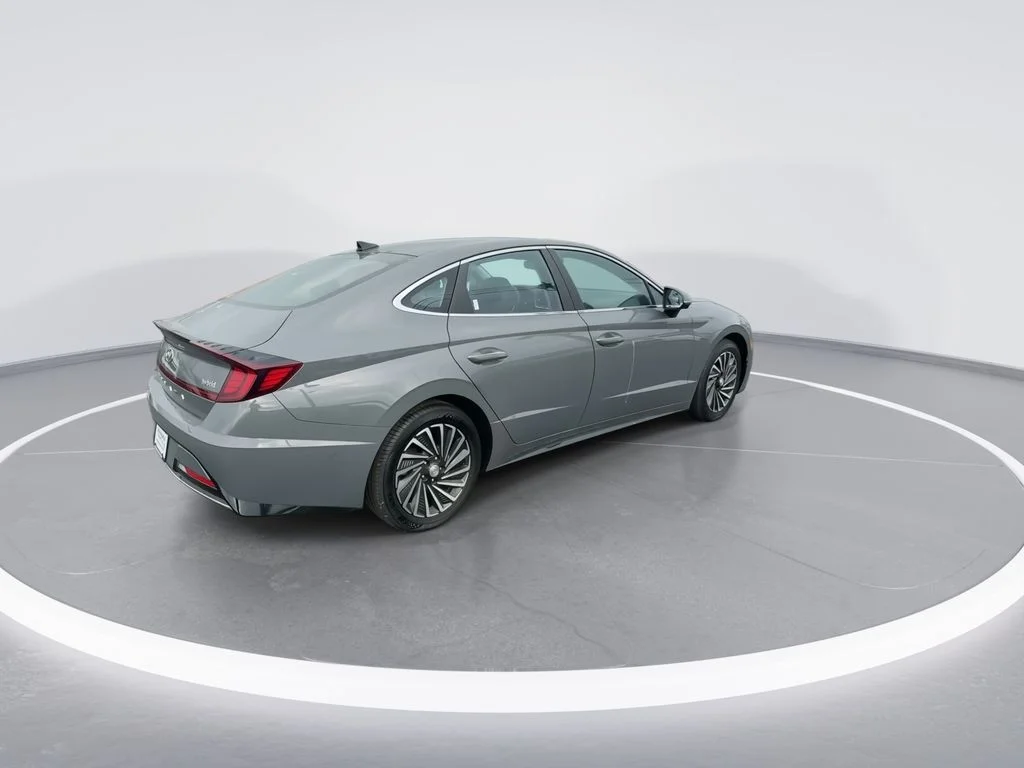 Used 2022 Gray Hyundai Limited image 8