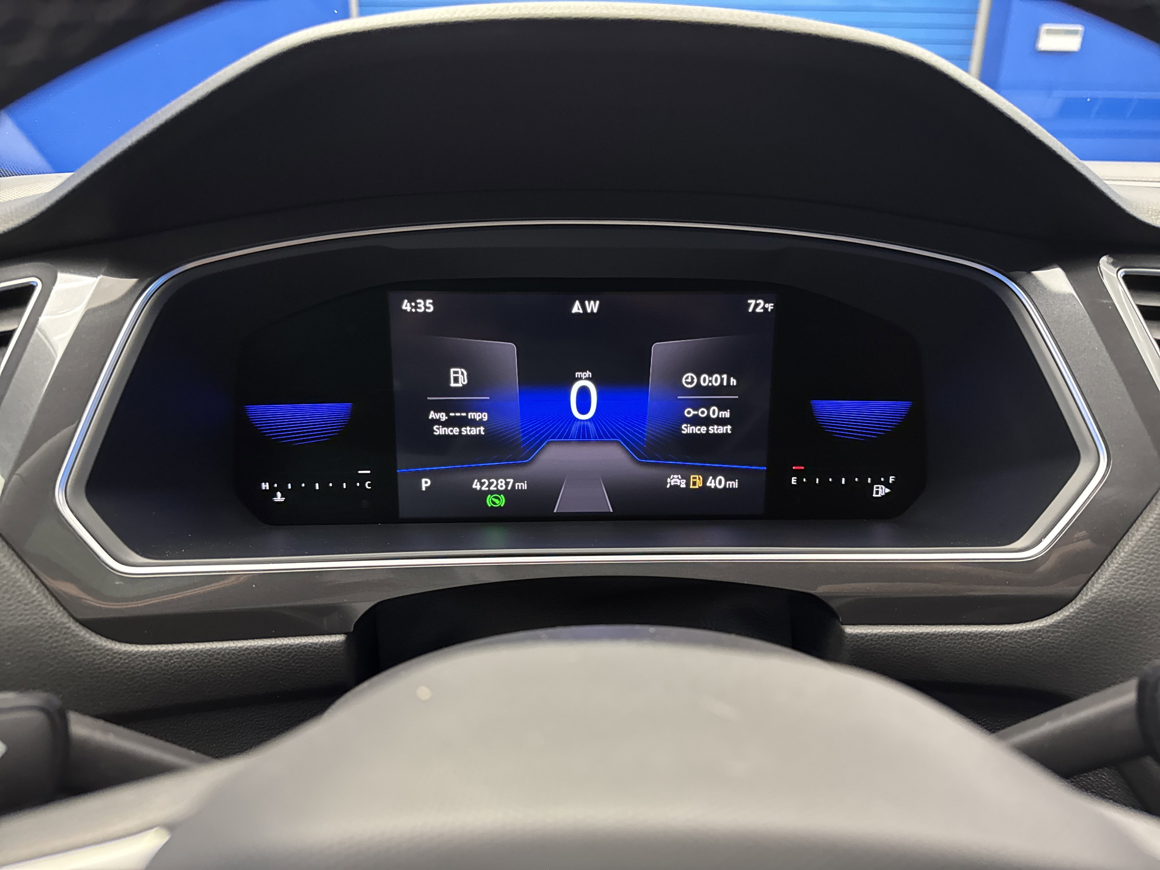 2022 Volkswagen Tiguan SE photo 3