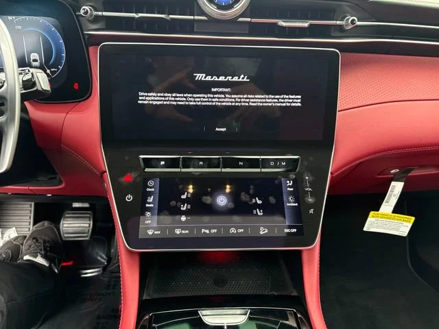 Used 2025 Bianco Maserati Modena image 22