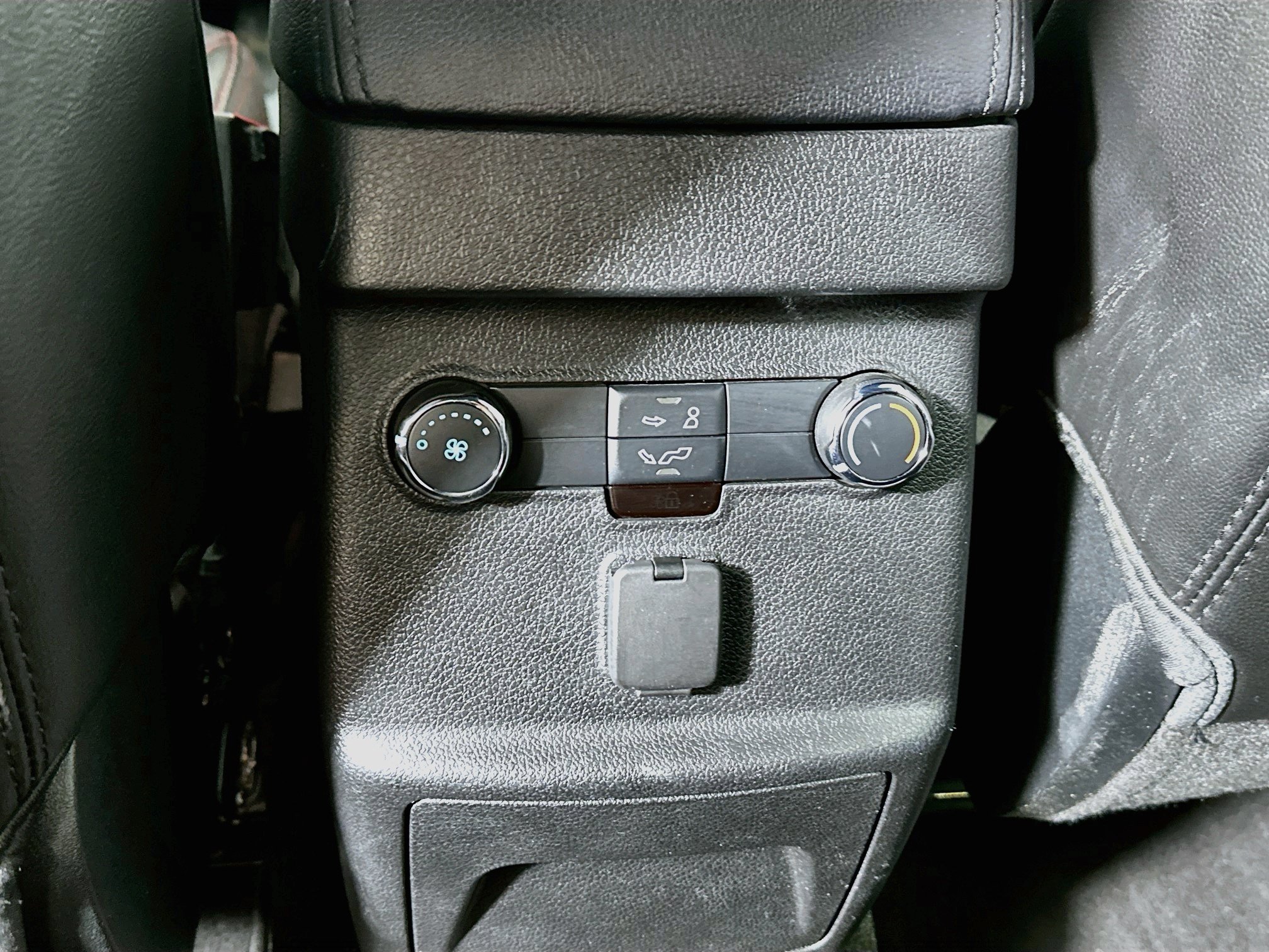 Used 2018 Ingot Silver Metallic Ford XLT image 25