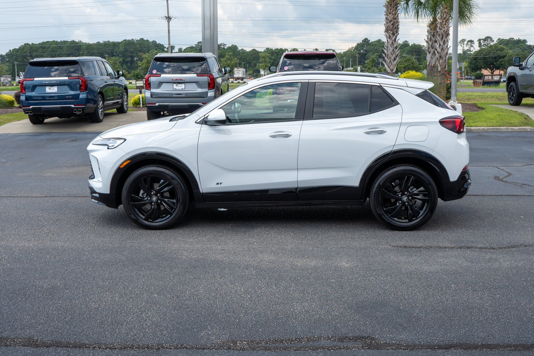 2026 Buick Encore GX Sport Touring - Photo 6