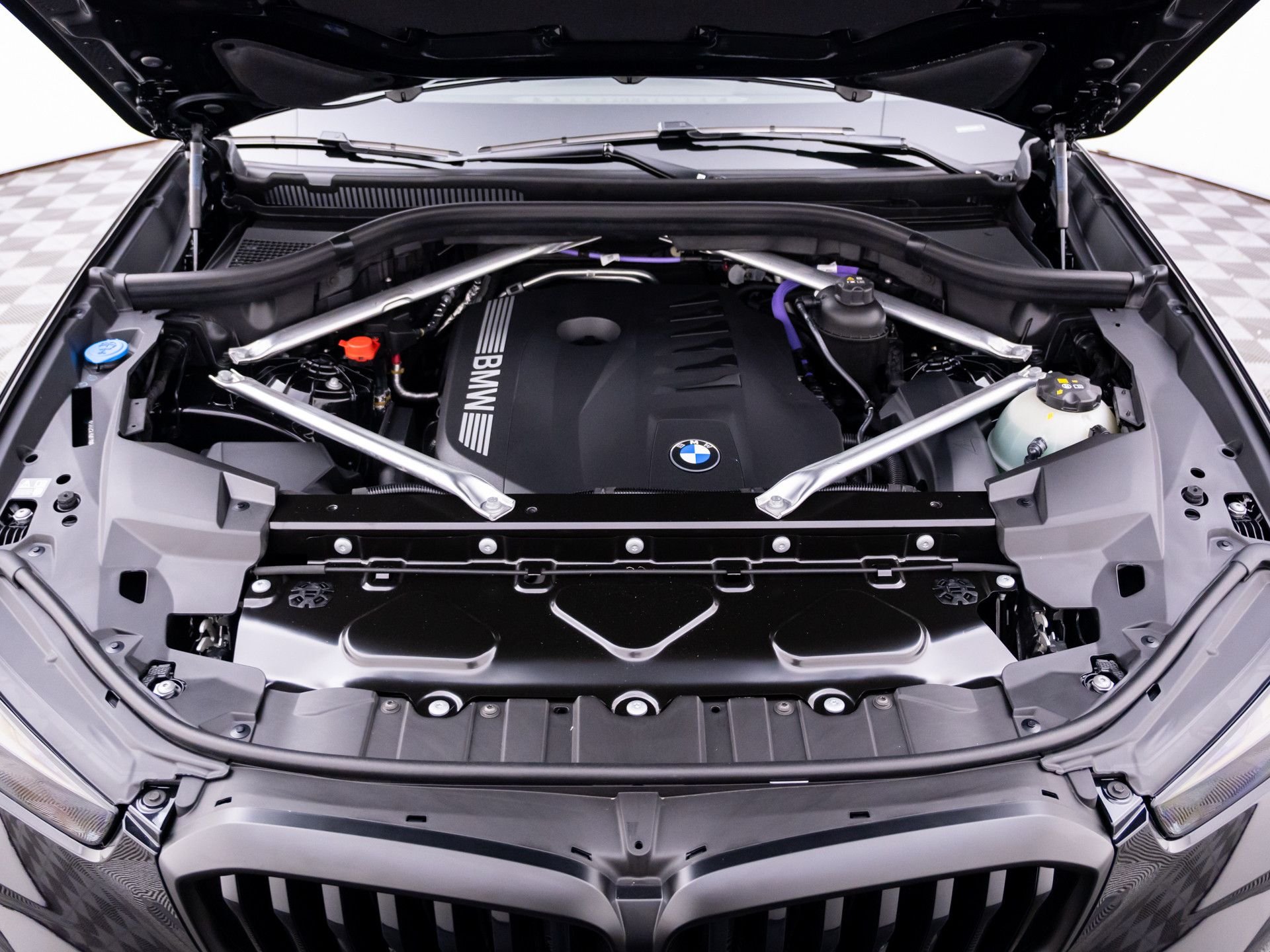 New 2026 Black Sapphire Metallic BMW xDrive40i image 32