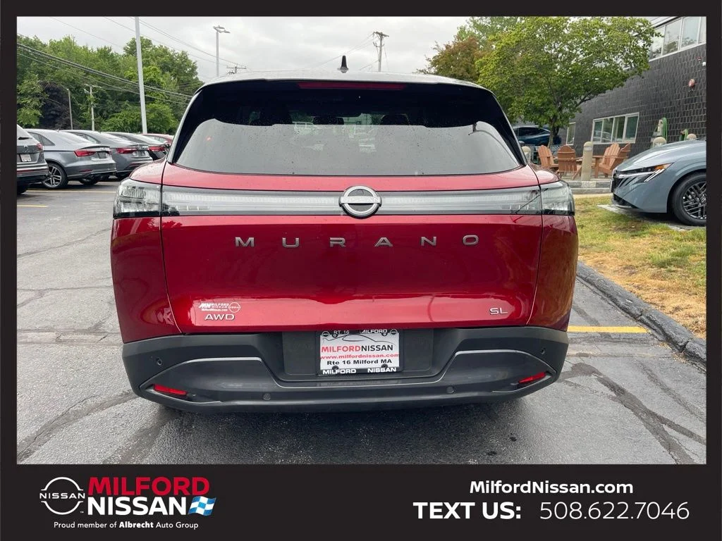 Used 2025 Red Nissan SL image 4