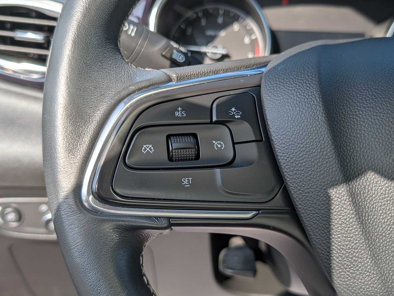 Used 2023 Cinnabar Metallic Buick Select image 34