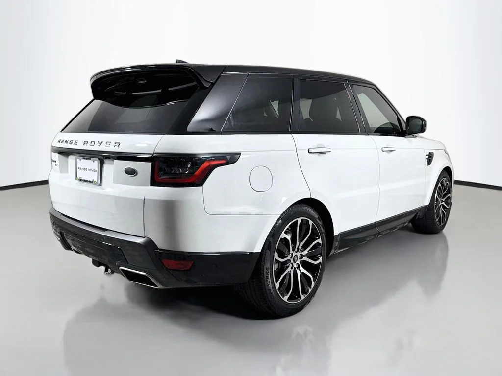 Used 2021 White Land Rover HSE Silver Edition image 5