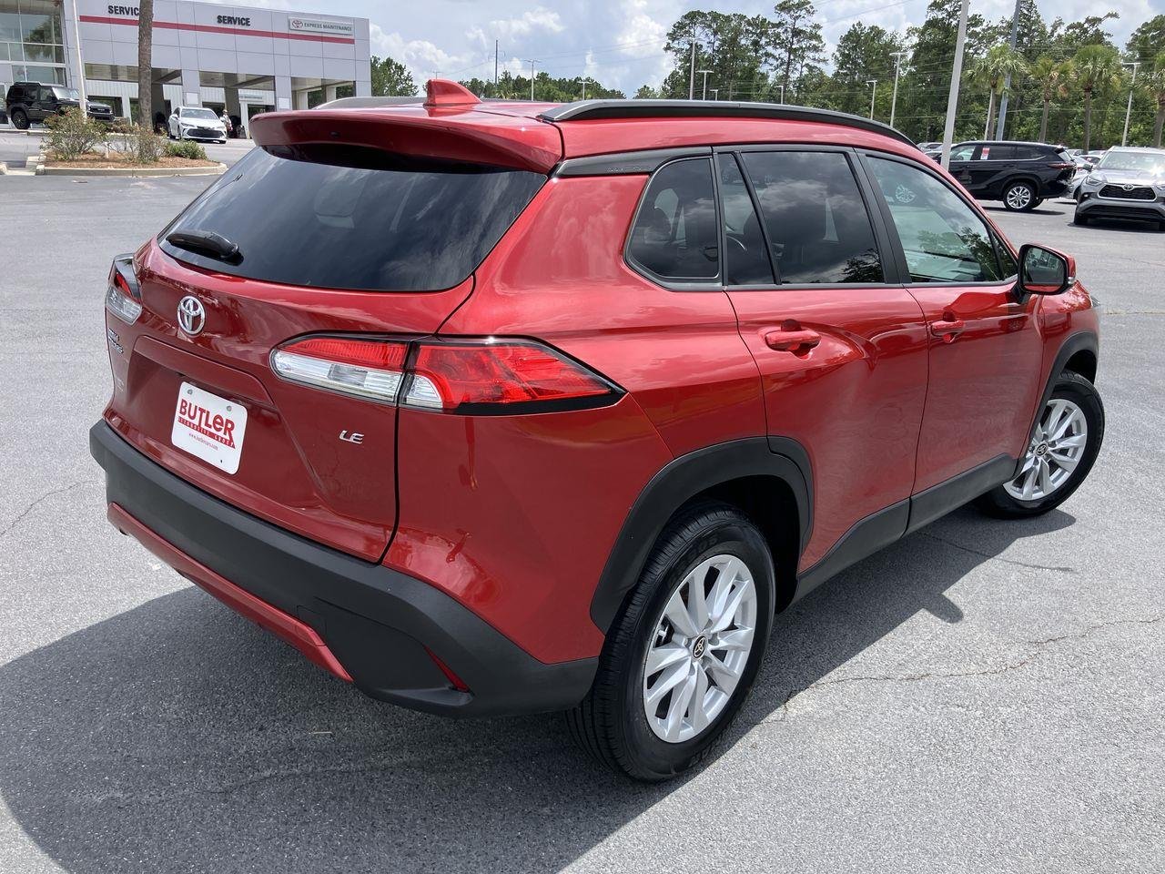Used 2022 Red (Barcelona Red Metallic) Toyota LE image 5