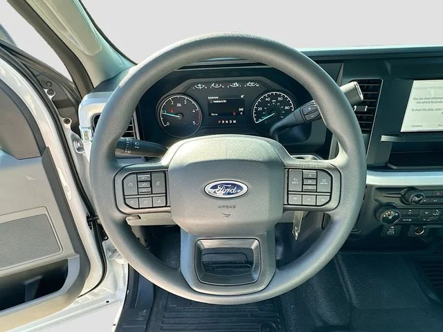 New 2026 Oxford White Ford XL image 7