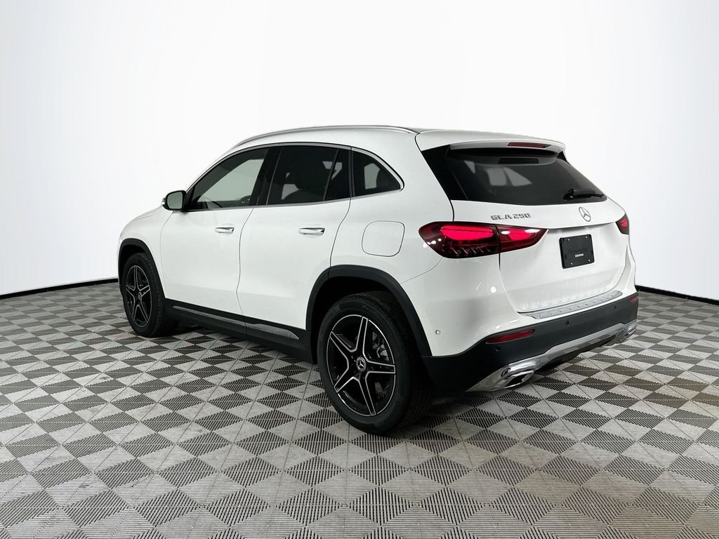 New 2026 Polar White Mercedes-Benz GLA 250 image 5