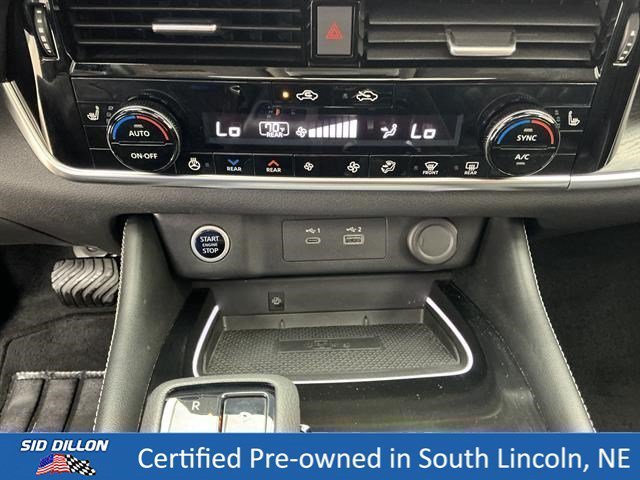 Used 2023 Champagne Silver Metallic Nissan Platinum image 12