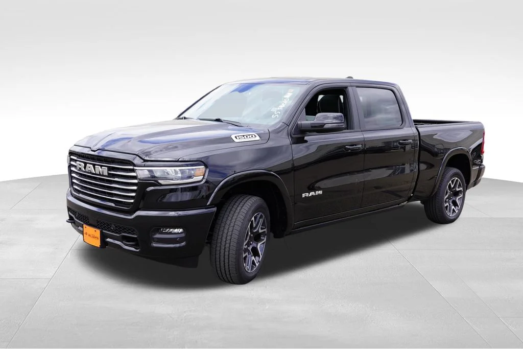 New 2026 Diamond Black Crystal Pearl-Coat Exterior Paint RAM Laramie image 7
