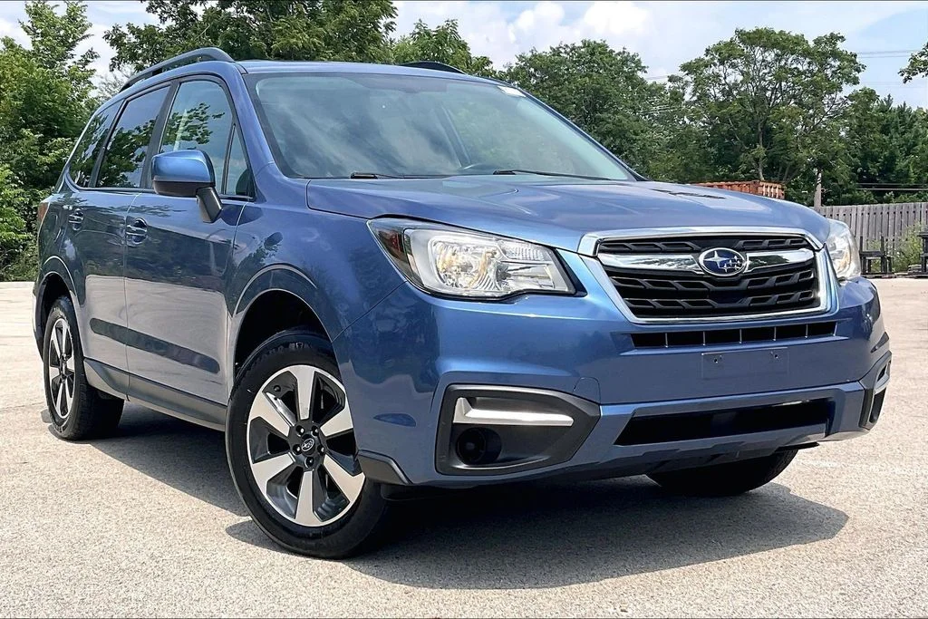 Used 2017 Blue Subaru 2.5i Premium image 34