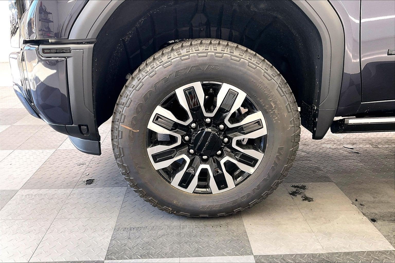 2026 GMC Sierra 2500HD Denali Ultimate - Photo 14