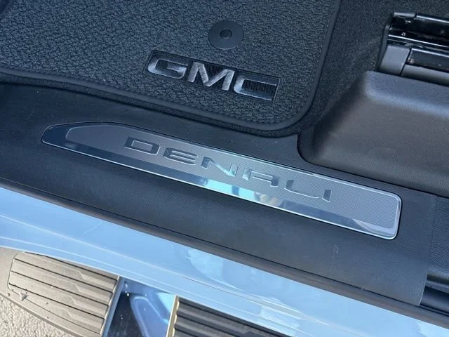 New 2026 Glacier White Tricoat GMC Denali image 30
