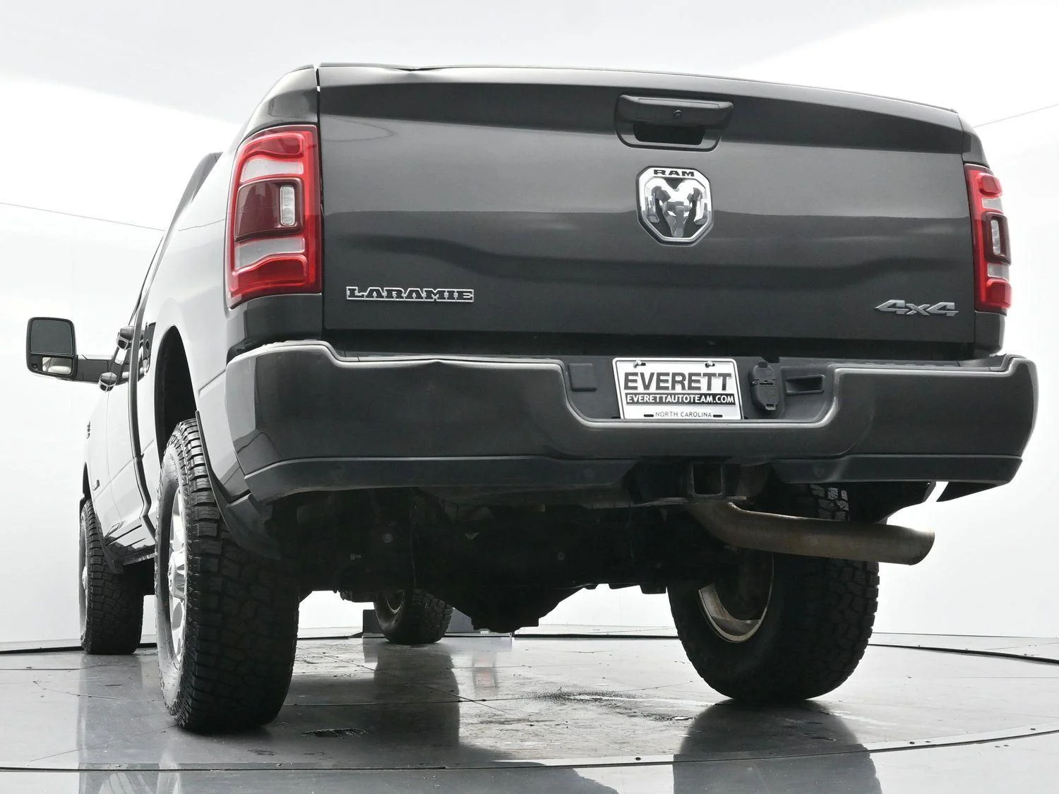 Used 2024 Granite Crystal Metallic Clearcoat Ram Laramie image 45