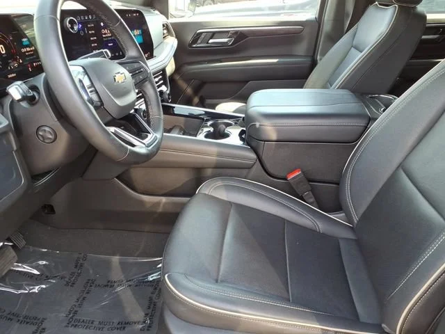 Used 2025 Sterling Gray Metallic Chevrolet Premier image 13