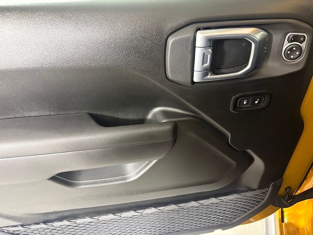 New 2026 Goldilocks Exterior Paint Jeep Mojave image 19