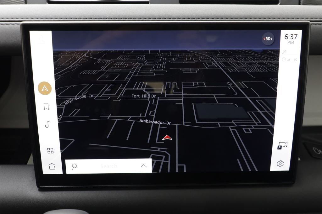 Used 2025 White Land Rover S image 10