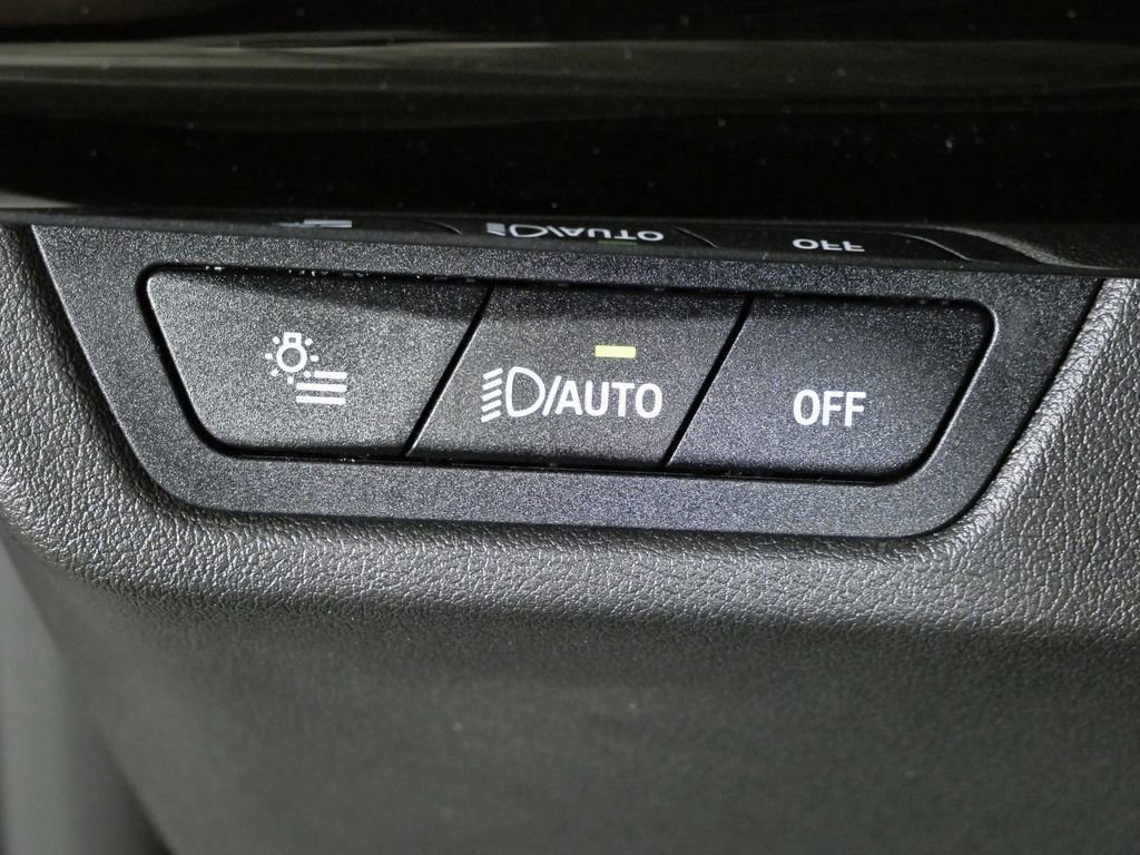 Used 2026 Dune Grey Metallic BMW xDrive28i image 40