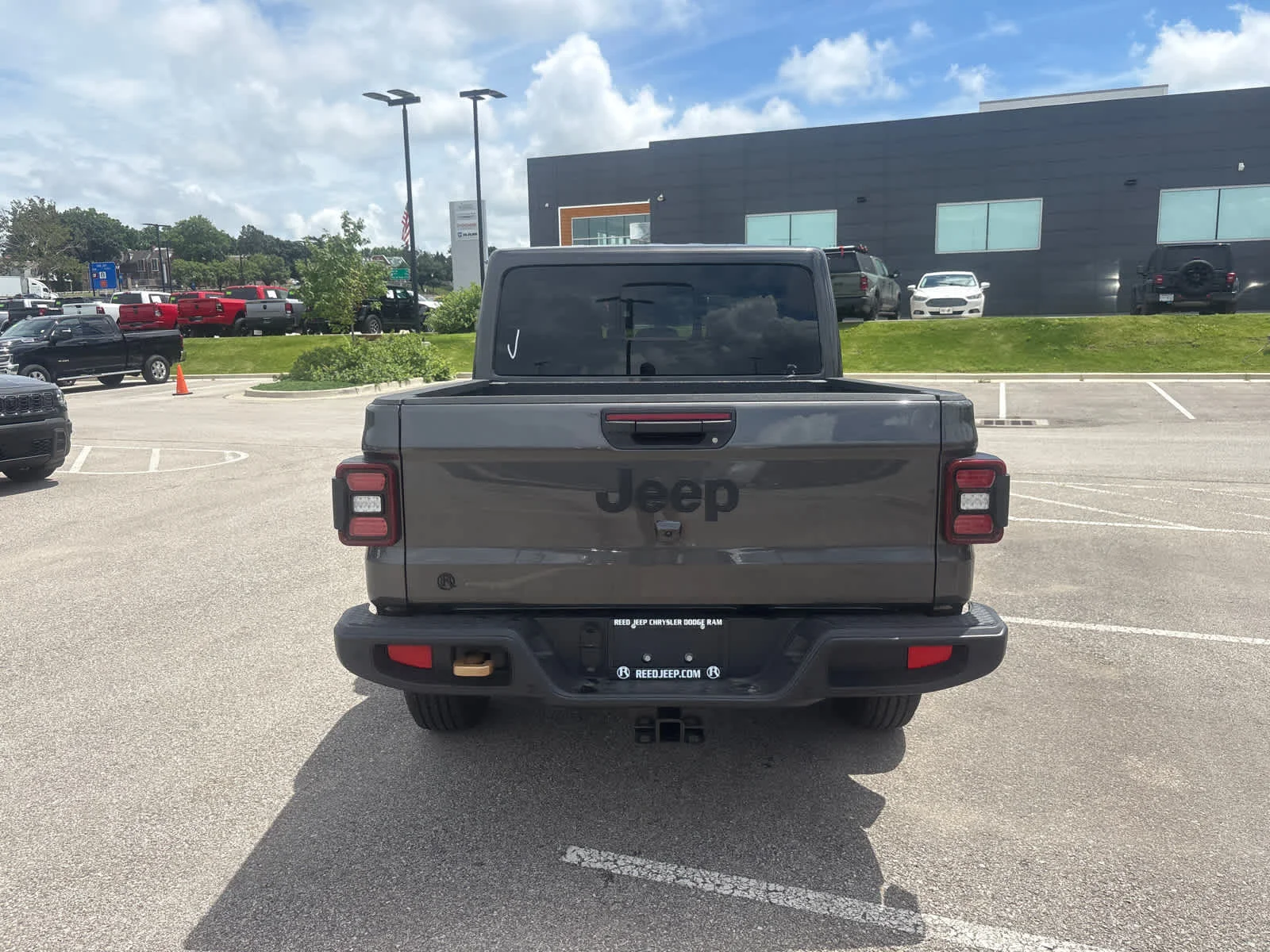 New 2026 Granite Crystal Metallic Clearcoat Jeep 85th Anniversary Edition image 8