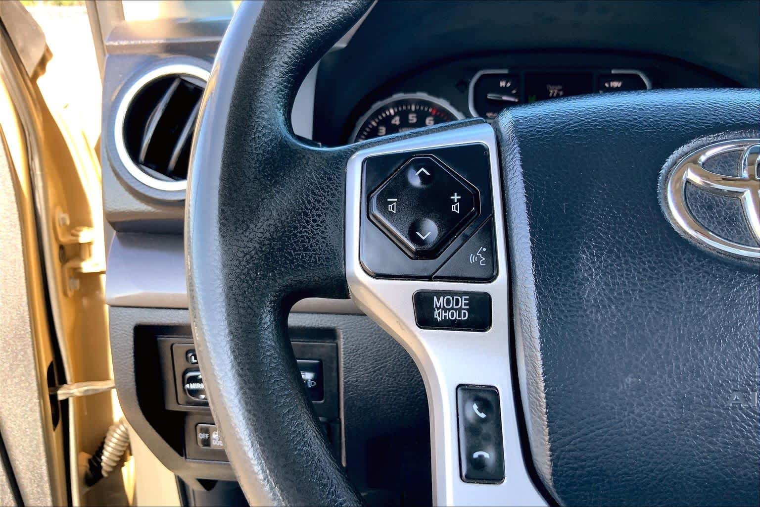 Used 2018 Quicksand Toyota SR5 image 22