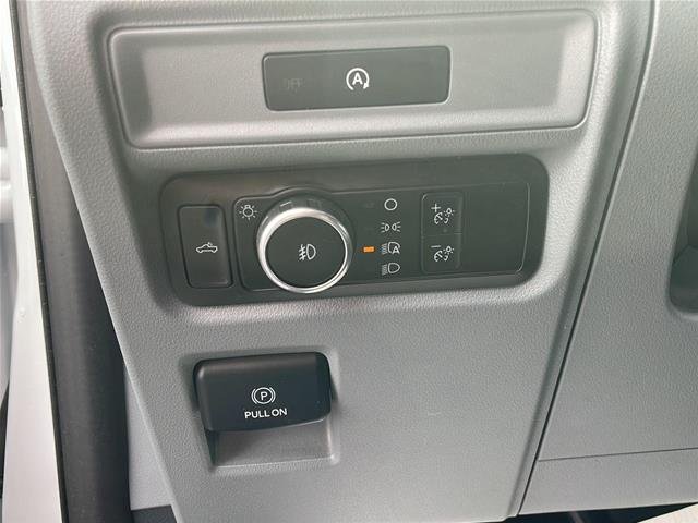 Used 2025 Oxford White Ford XLT image 46
