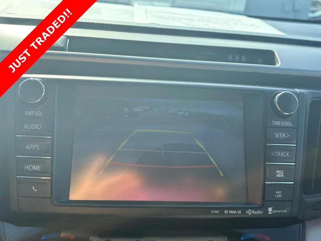 Used 2018 Red Toyota XLE image 37