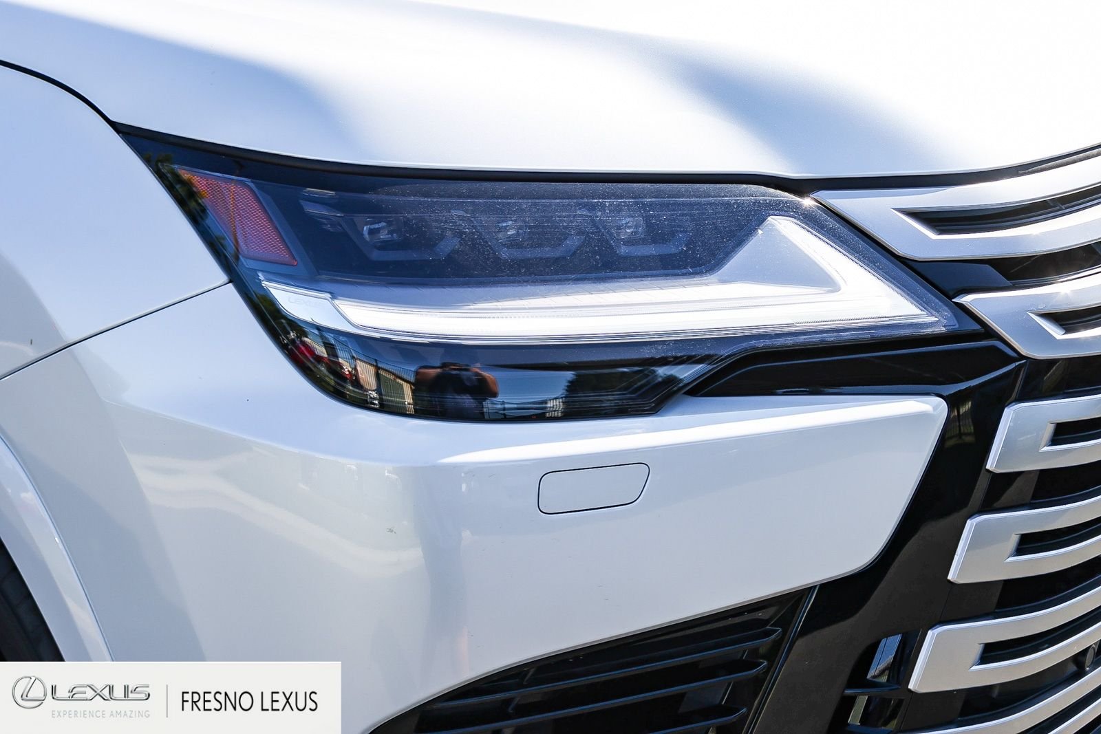 New 2026 Eminent White Pearl Lexus LX 700h LUXURY image 10