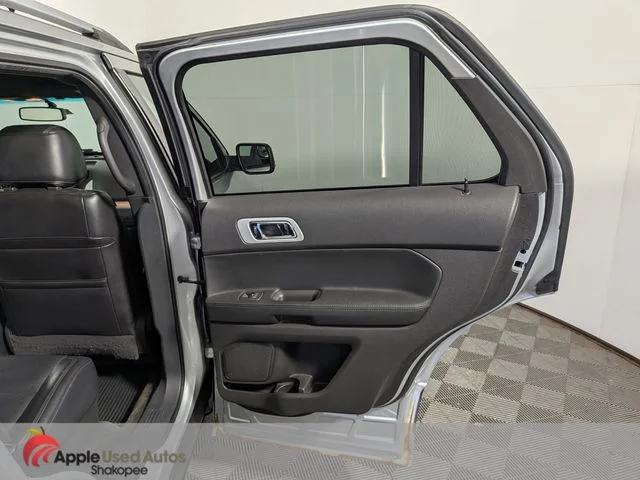 Used 2011 Silver Ford XLT image 39