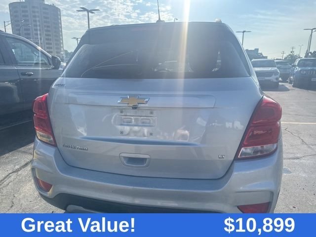 Used 2018 SILVER ICE METALLIC Chevrolet LT image 13