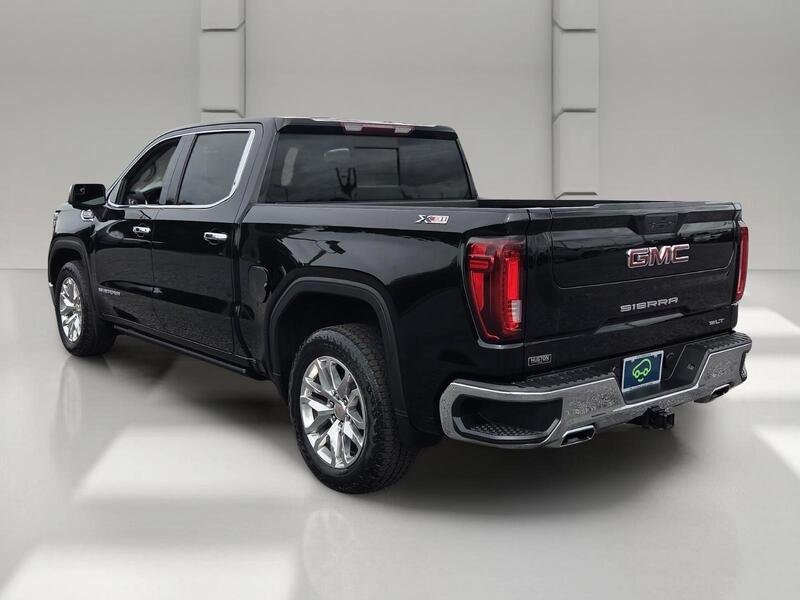 Used 2022 Onyx Black GMC 4WD CREW CAB 147" SLT image 3