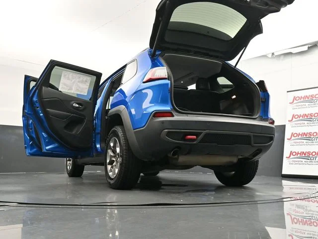 Used 2019 Blue Jeep Trailhawk image 33