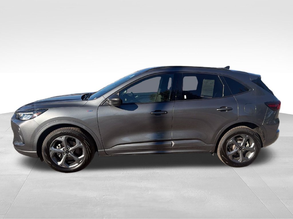 Used 2023 Gray Ford ST-Line image 2