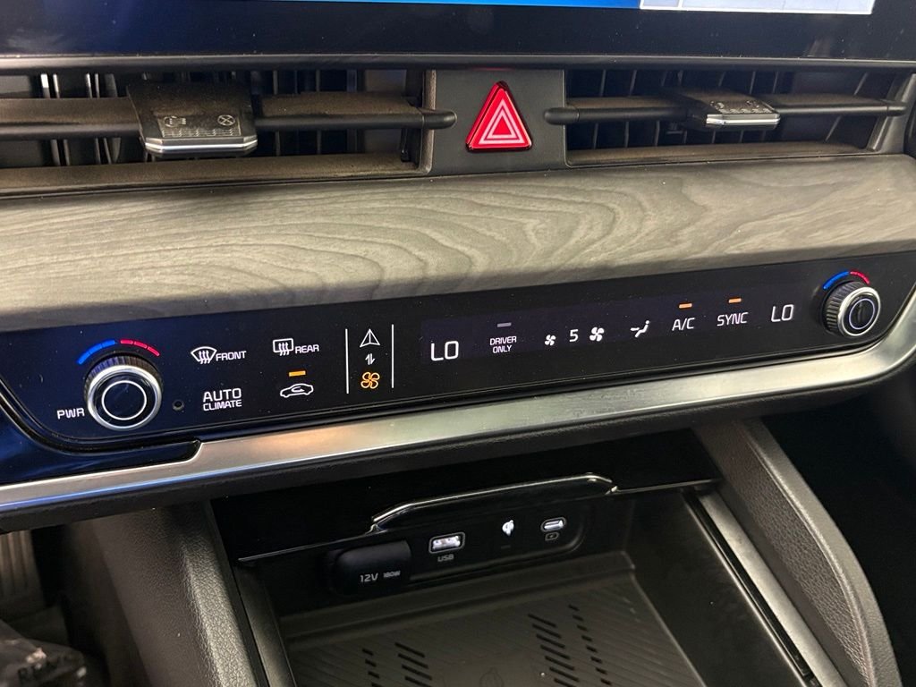 Used 2024 Blue Kia X-Line image 28