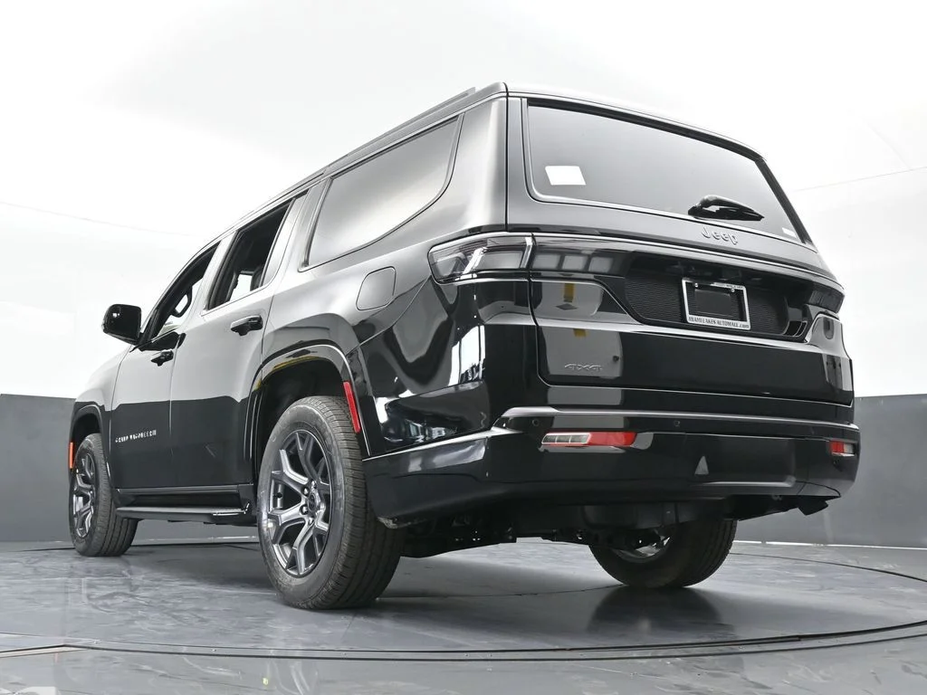 New 2026 High Gloss Black Exterior Paint Jeep Limited Altitude image 57