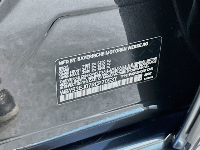 Certified Used 2024 Gray BMW xDrive60 image 35