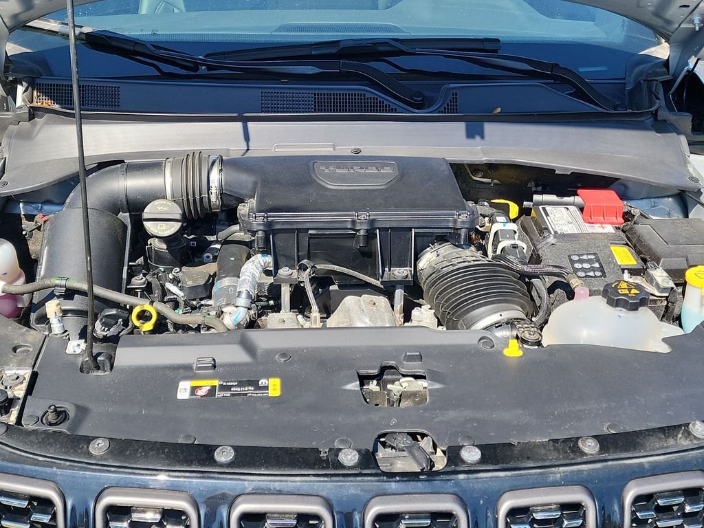 Used 2024 Silver Jeep Limited image 40