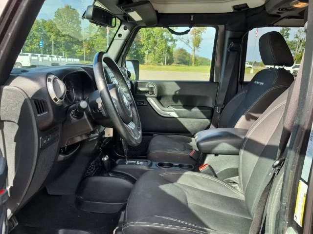 Used 2017 Crystal Metallic Jeep Unlimited Rubicon image 12