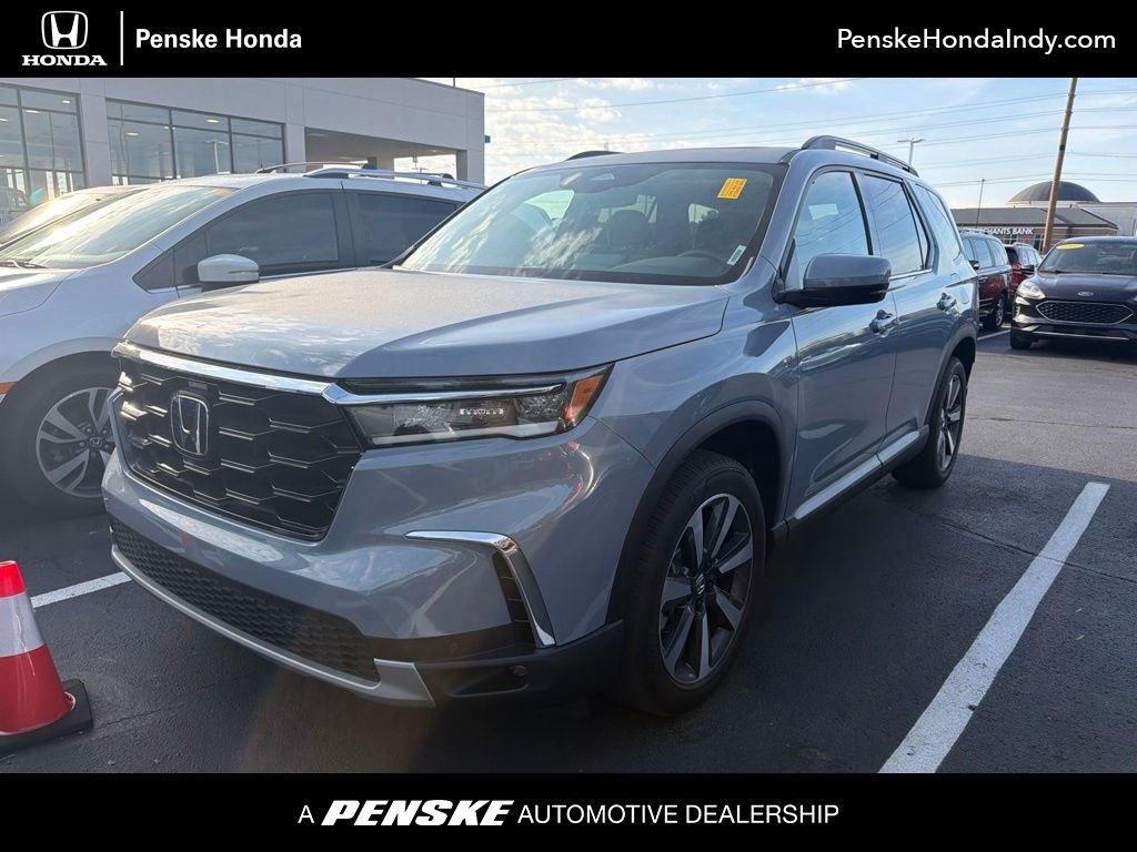 Certified Used 2025 Sonic Gray Pearl Honda Touring image 1