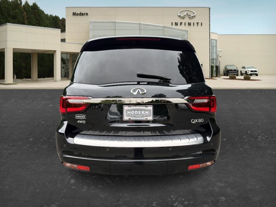 Certified Used 2023 Mineral Black INFINITI PREMIUM SELECT image 24