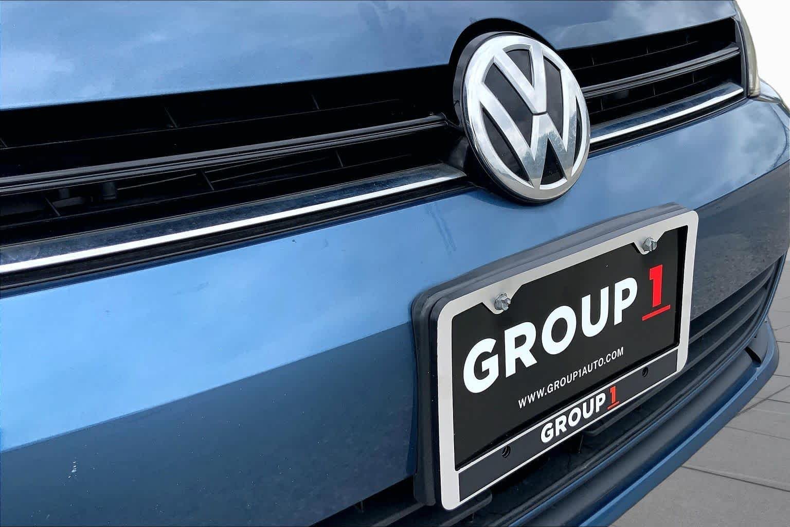 Used 2017 Silk Blue Metallic Volkswagen Wolfsburg Edition image 29