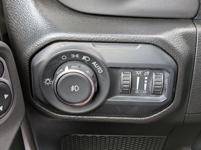 Used 2022 White Jeep Unlimited Sport S image 23